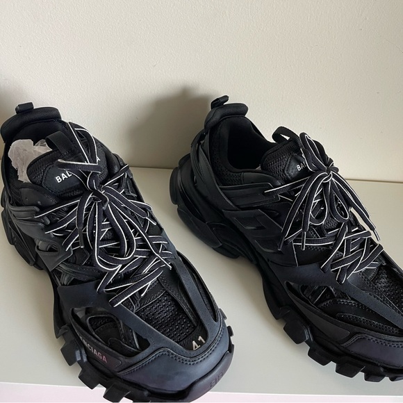 New Balenciagas Track sneaker - Picture 2 of 14